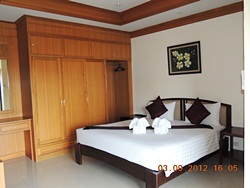 ٻͧѡ ç ó Թ Family Suite Narawan Hotel Hua-Hin